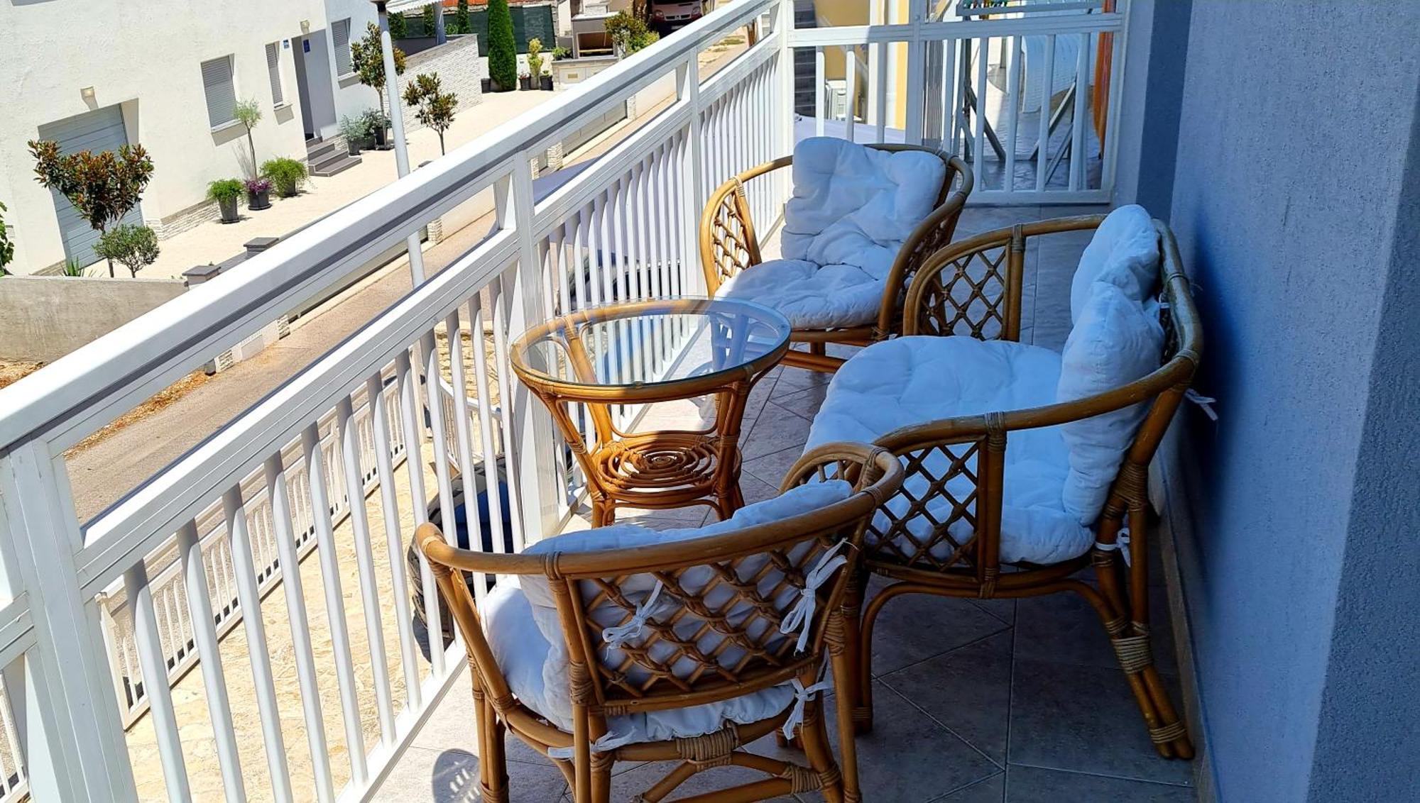 Apartment Alexandra Vir Luaran gambar
